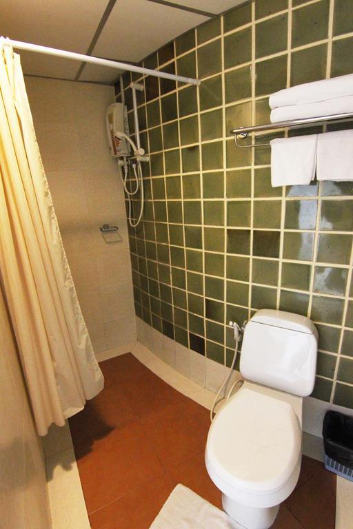 Bansabai Hostelling International Мини-отель Бангкок